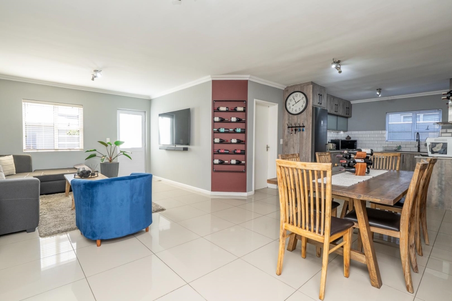 To Let 3 Bedroom Property for Rent in Zonnendal Western Cape